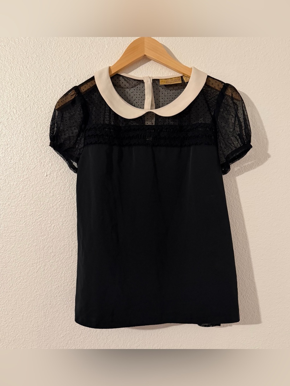 Princess Vera Wang Womens Top Size Medium Black and White Sheer Peter Pan Collar